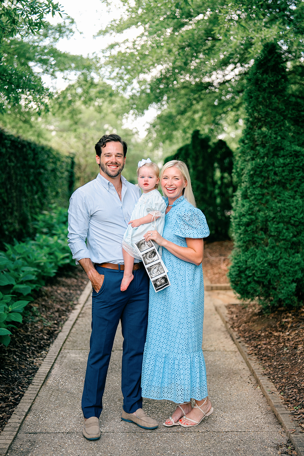 Auburn pregnancy announcement photography